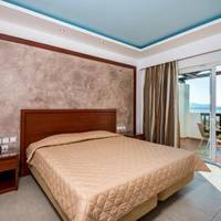 Family Room Side Sea View (3 -5 Adults)
