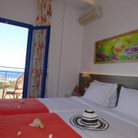 Deluxe Apartment with Sea and Mountain View