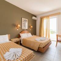 Triple Room with Pool View