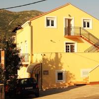 One-Bedroom Apartment with Shared Terrace