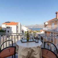 One Bedroom Apartment with Balcony and Sea View