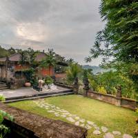 Suite with Garden View