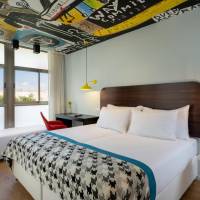 Twin Room (2 Adults + 1 Child)