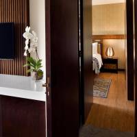 Family Room & Park Access, Guest room, Resort view, Balcony