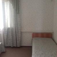 Трехместный