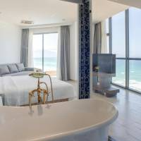 Deluxe Double Room with Side Sea View