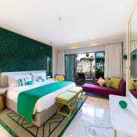 One-Bedroom Family Suite with Private Pool