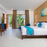 Luxury King Room with Pool View