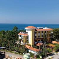 Deluxe Double Room with Side Sea View
