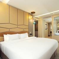 Suite with Private Jacuzzi (2 adults + 1 child)