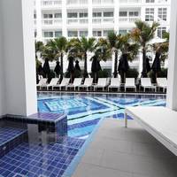 Deluxe King Room with Pool Access