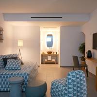 Family Duplex with Private Pool and Pool Basement Level