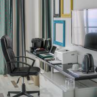 Home Office room with Sea View – Free Private Beach Access