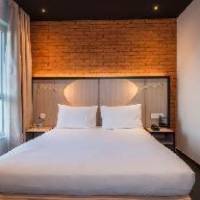 Room #484555208