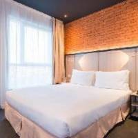 Room #484555212