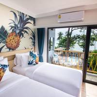 Deluxe Twin Room with Sea View
