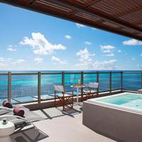 Preferred Club Master Suite Ocean Front 