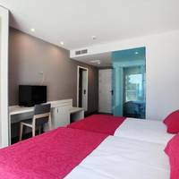 Room #9405829