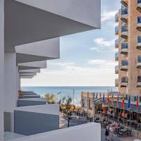 Apartment with Lateral Sea View
