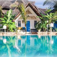 Bungalow with front Pool view