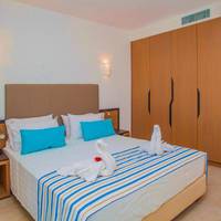 Superior One-Bedroom Suite