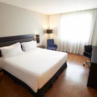 Executive Room with Queen Bed