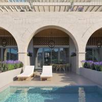 Black Pearl Maisonette with Outdoor Heated Plunge Pool & Hydromassage