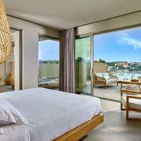 Diamond Executive Suite with Outdoor Heated Plunge Pool & Hydromassage - Sea View