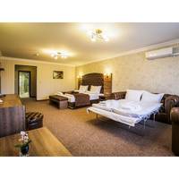 King Studio with Sofa Bed