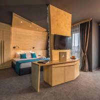 Deluxe Double or Twin Room with Panoramic View (2 adults + 1 child)