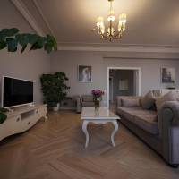 Queen Suite with Spa Bath
