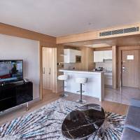 Prestige One Bedroom Suite with City View & Kitchenette