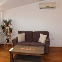 Family Suite (2 Adults + 1 Child)