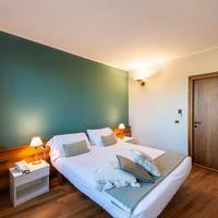 Classic Double Room with Bath