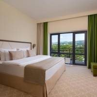 Suite with Garden View