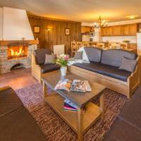 Apartment (10 - 12 Adults)