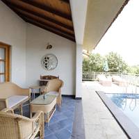 Presidential  Pool Villa(Book and enjoy a bucket of Pint Beer, Floating Breakfast,45 mins massage, Airport Transfers & Butler Service)