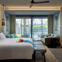Deluxe King Suite with Lounge Access and Pool Side View