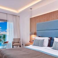 Double Room Swim Up with Inland View