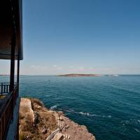 One-Bedroom Suite with Balcony