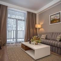 Suite with Mountain View