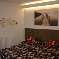 Room #1687933