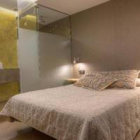 Room #9739034