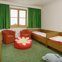 Family Room with Mountain View (2 Adults + 3 Children)