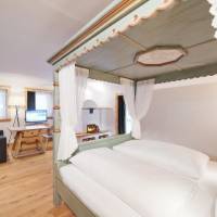 Suite (2 Adults)
