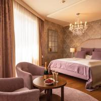 Suite with Garden View