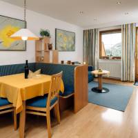 Apartment with Mountain View