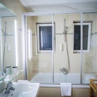 Superior Double Room with Bathtub