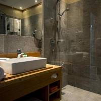 Double Room for Single Use