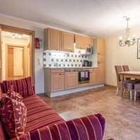 One-Bedroom Apartment with Balcony